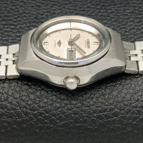 Vintage 1988 Citizen Automatic Womans Silver Watch W/daydate & Silver accents main image 6